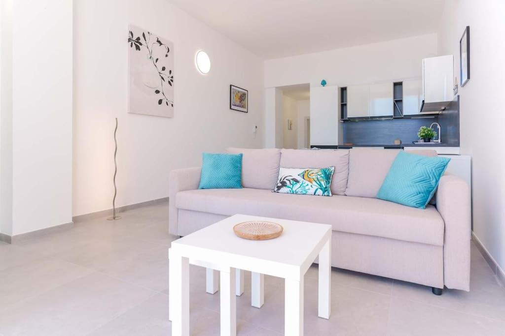 Guest House Mareluna Carloforte  Ngoại thất bức ảnh